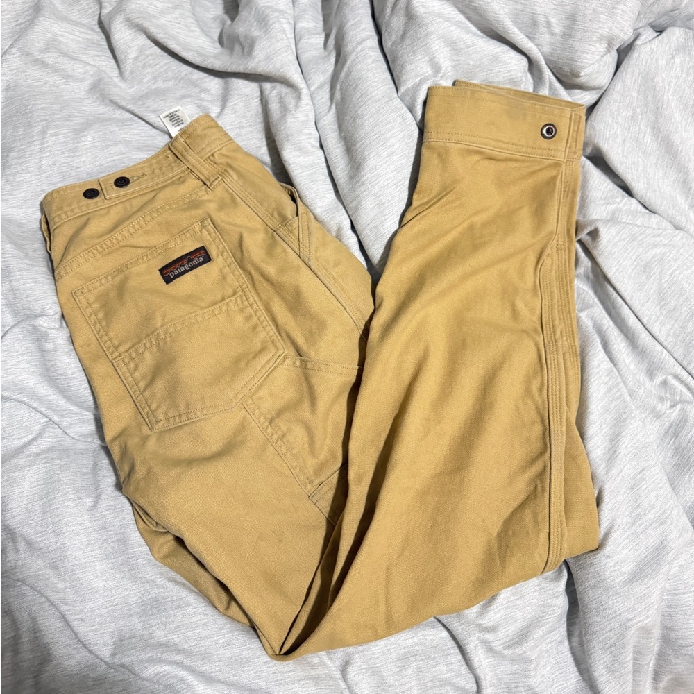 Patagonia women’s Khaki Cargo Utility Pants Size 6